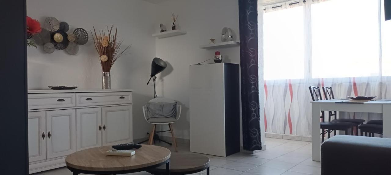 Le Queirele Apartment Le Lavandou Ngoại thất bức ảnh